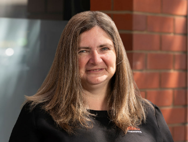Profile photo of Julie Lyon